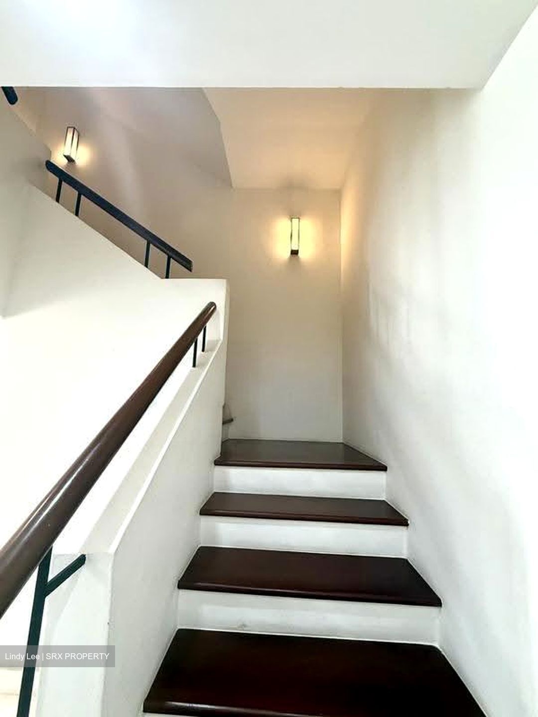Hillcrest Park (D11), Terrace #625971251